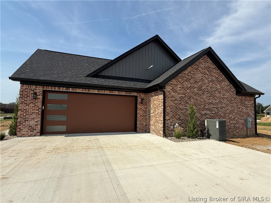 7142 Independence Way Property Photo 2