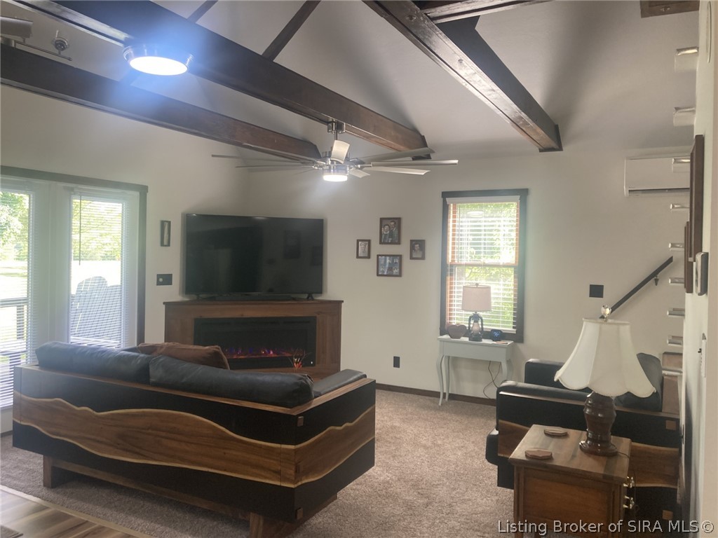 1007 W Water Street Property Photo 6