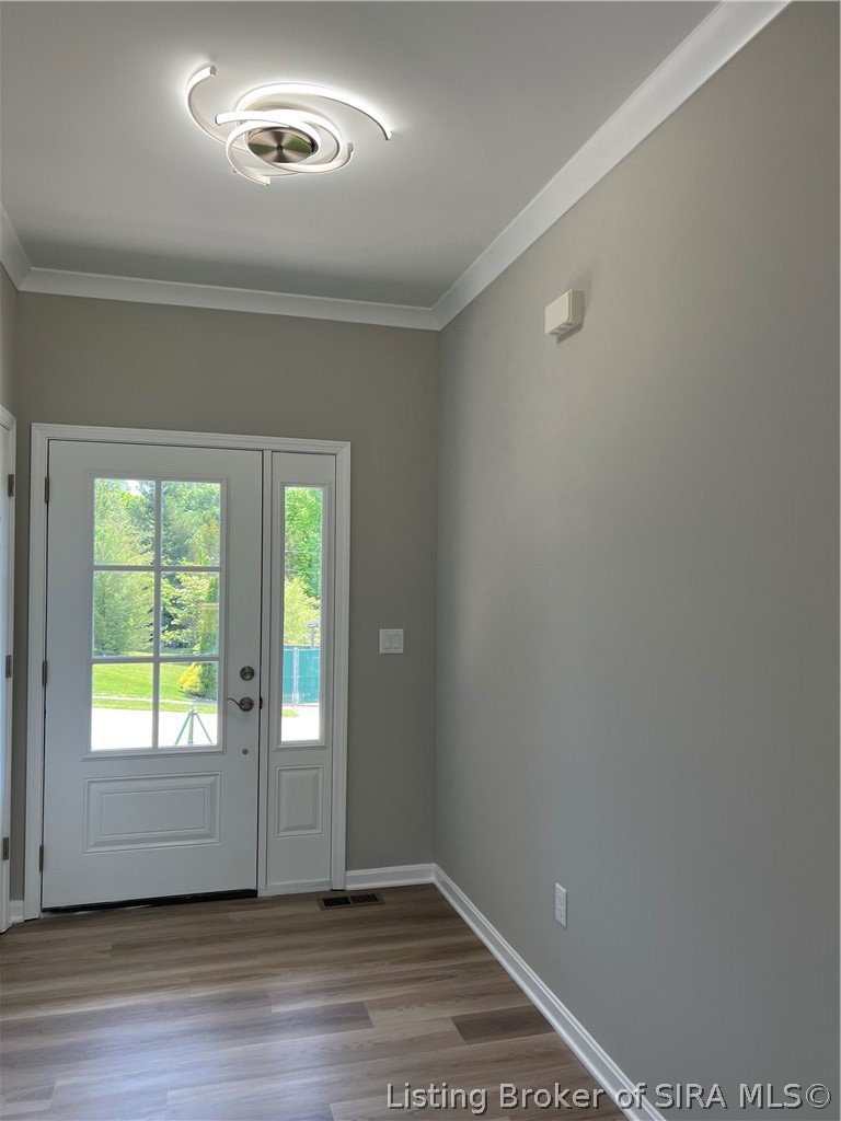 4001 Crestwood Drive Property Photo 4