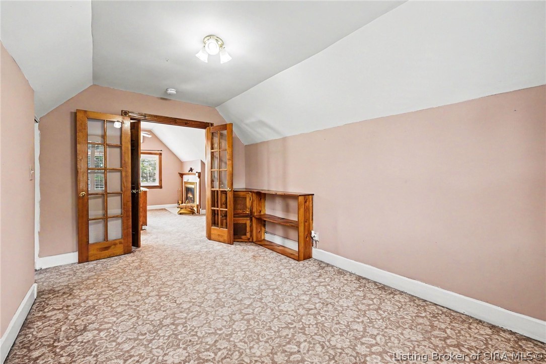 607 E Main Street Property Photo 22
