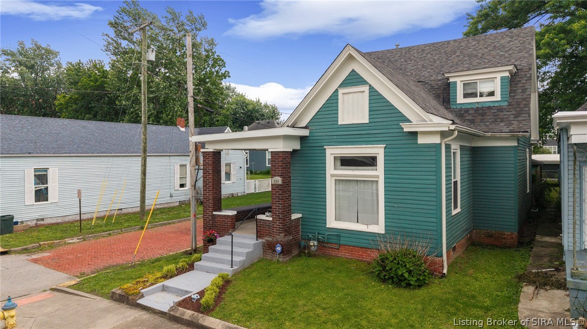 520 E Elm Street Property Photo 2