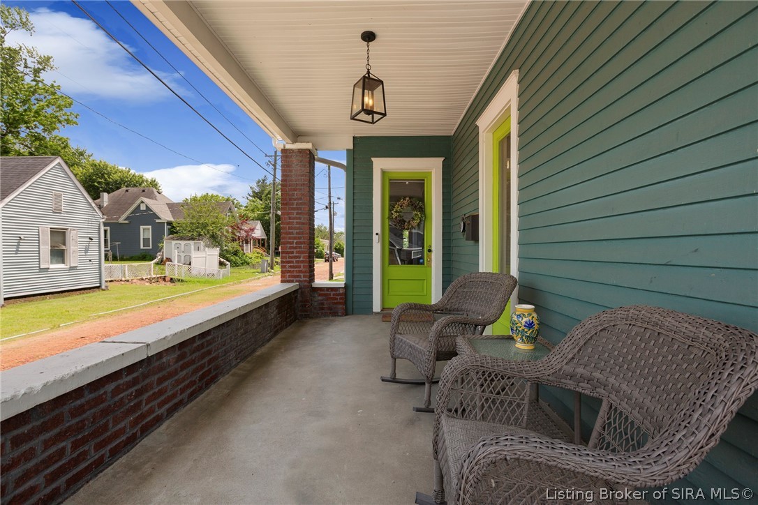 520 E Elm Street Property Photo 4
