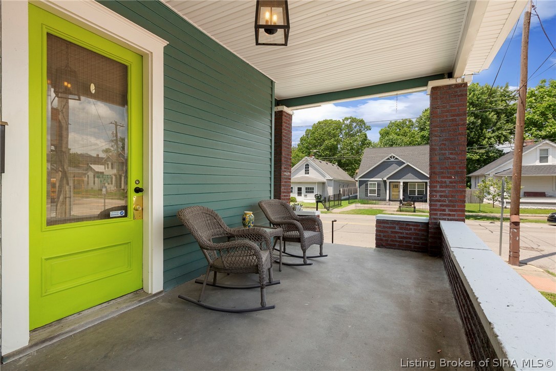 520 E Elm Street Property Photo 5