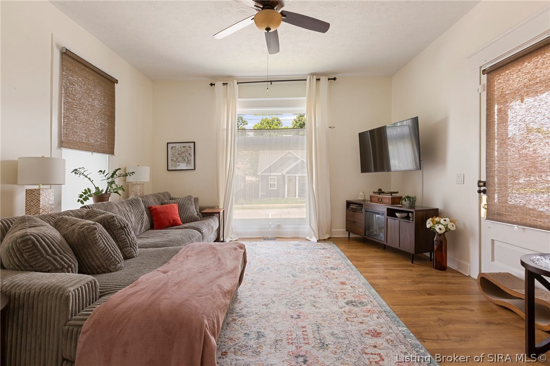 520 E Elm Street Property Photo 10
