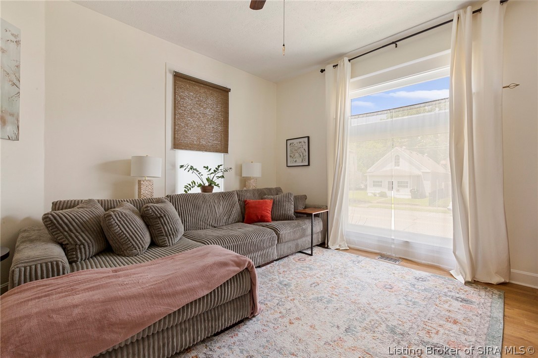 520 E Elm Street Property Photo 11