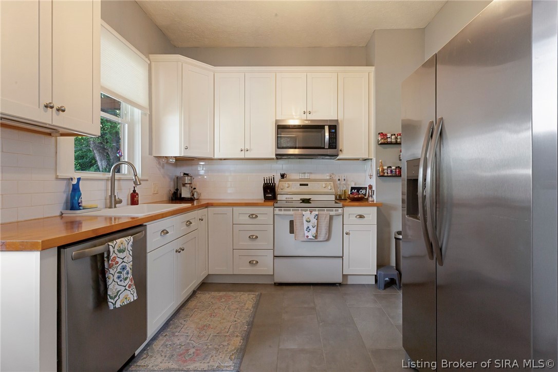 520 E Elm Street Property Photo 18