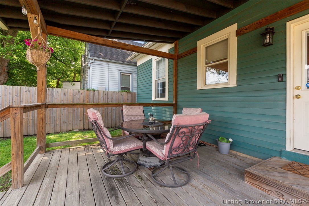 520 E Elm Street Property Photo 39