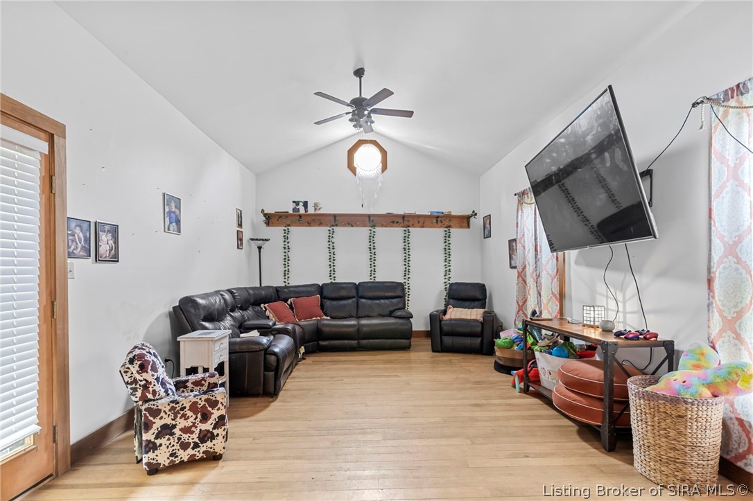 111 W Walnut Street Property Photo 15