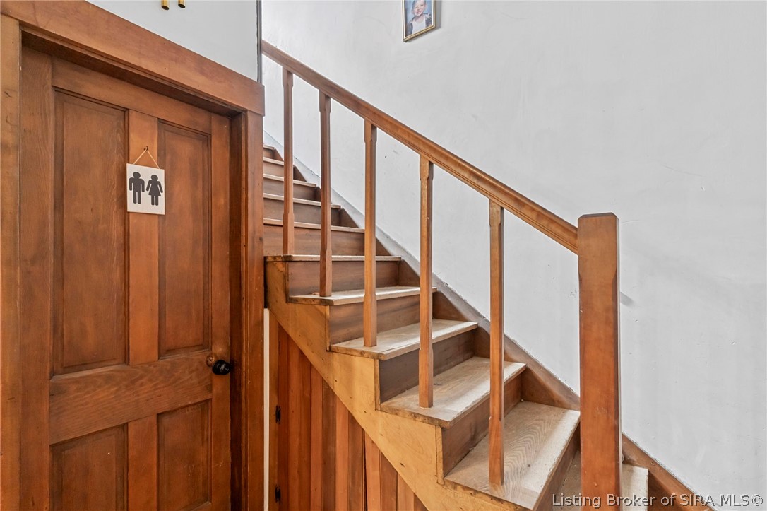 111 W Walnut Street Property Photo 21