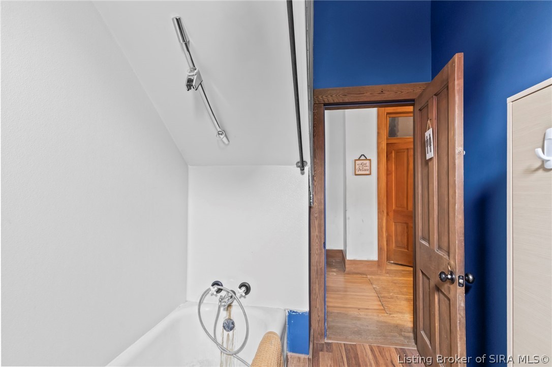 111 W Walnut Street Property Photo 23