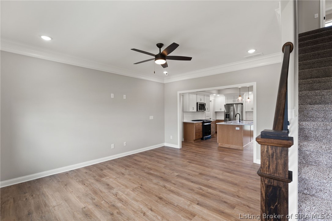 8138 Farming Way Property Photo 3