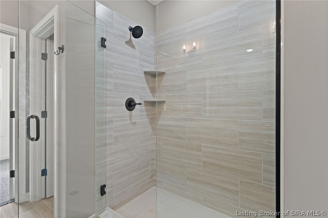 8138 Farming Way Property Photo 21