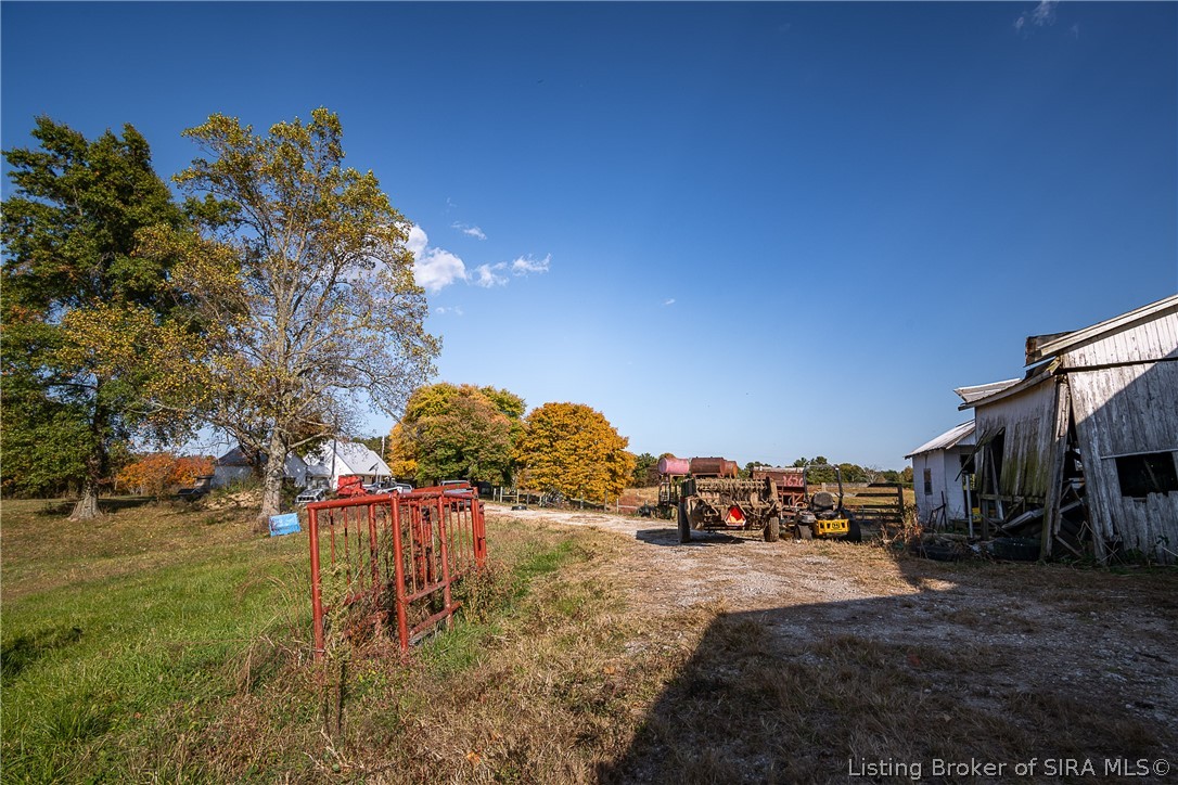 13528 W State Road 56 Property Photo 36