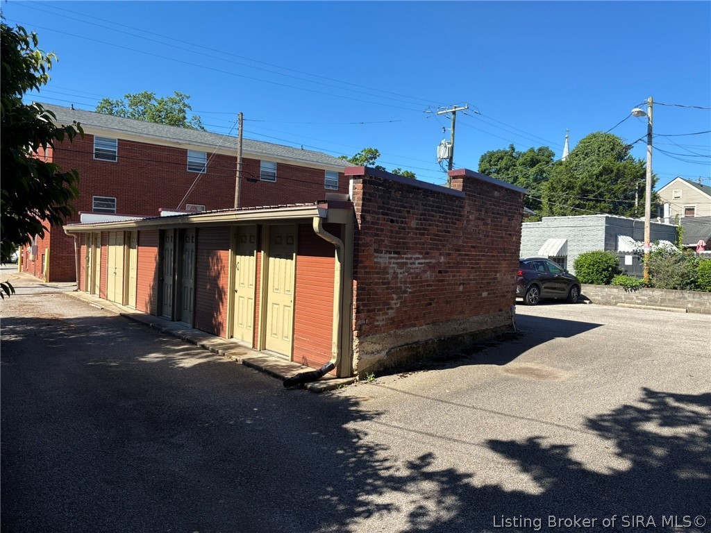 512 E Main Street 1 Property Photo 19
