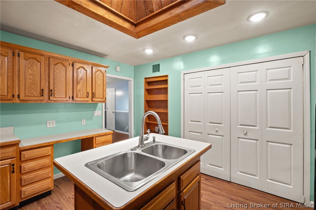 928 E 8th Street Property Photo 13