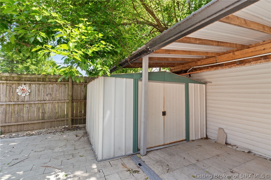 928 E 8th Street Property Photo 28