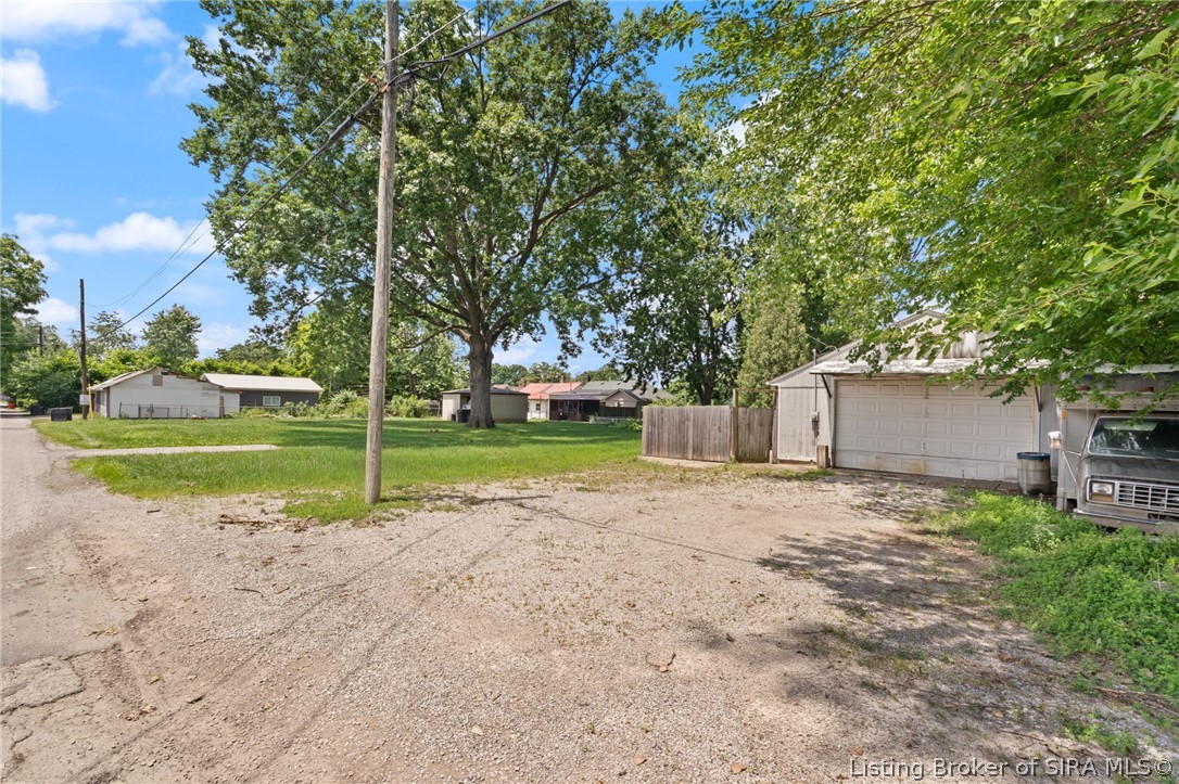 928 E 8th Street Property Photo 33