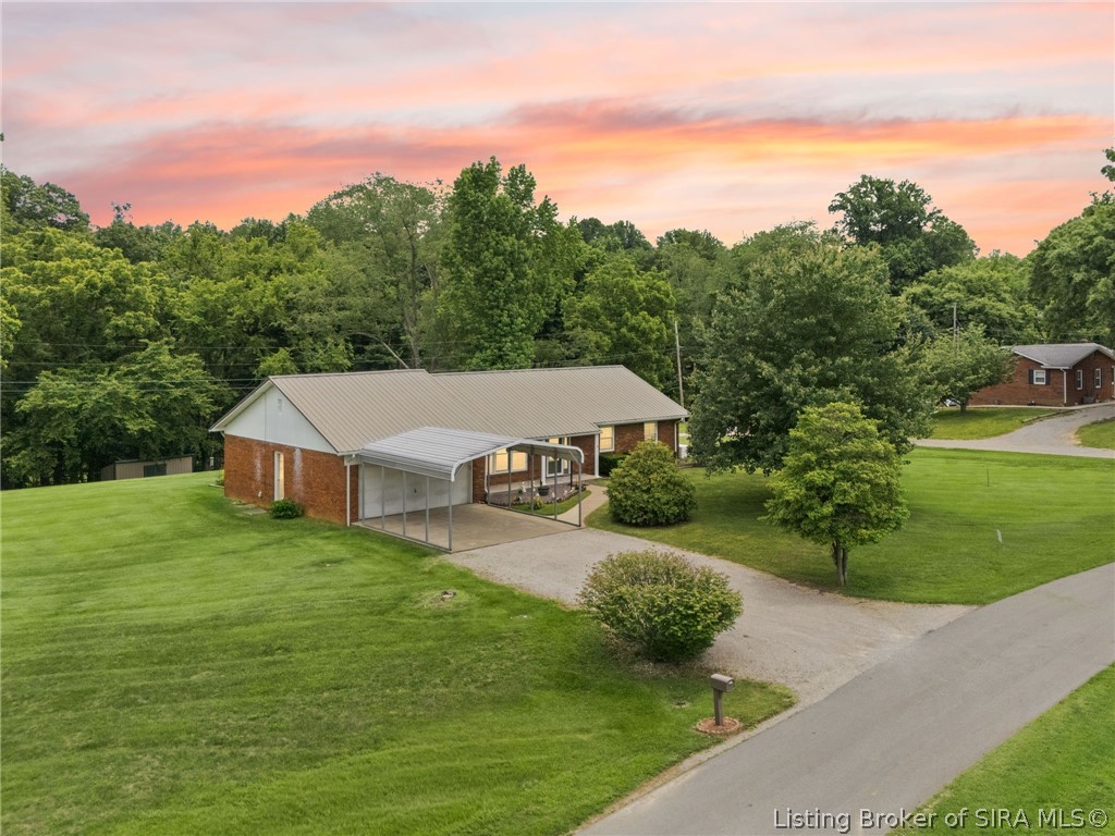 1104 34th Street Property Photo 2
