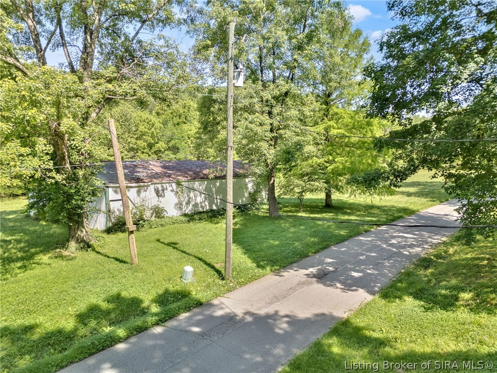 902 Miles Road Property Photo 4