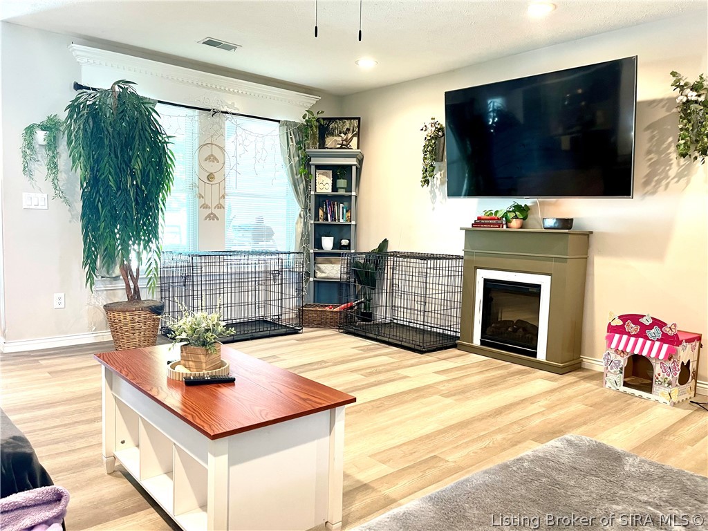 106 Oak Street Property Photo 6