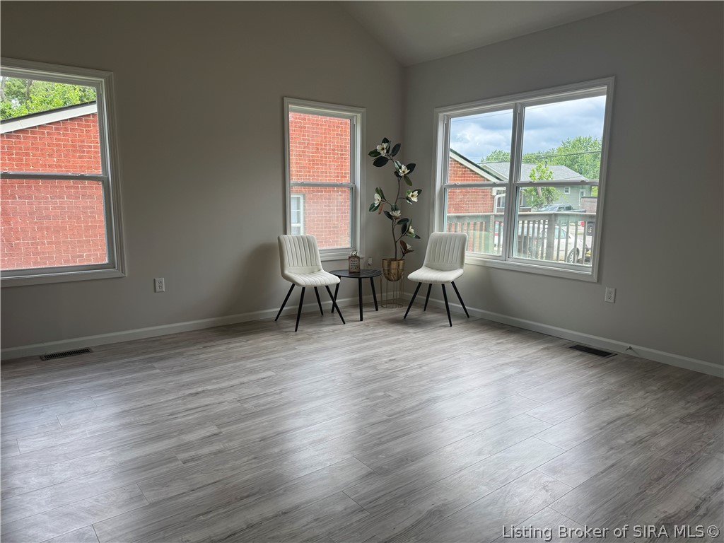 515 Arlington Property Photo 10
