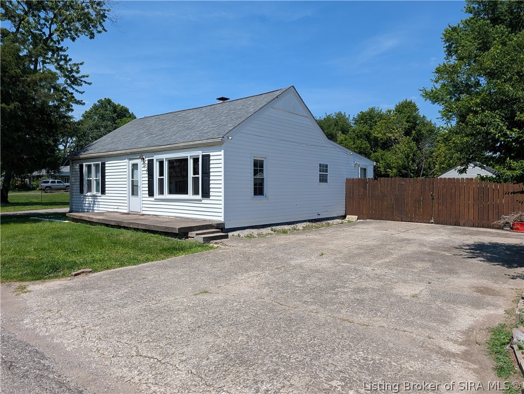 2834 Sellers Court Property Photo 1