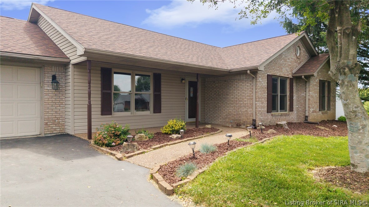 7793 Four Leaf Drive Property Photo 3