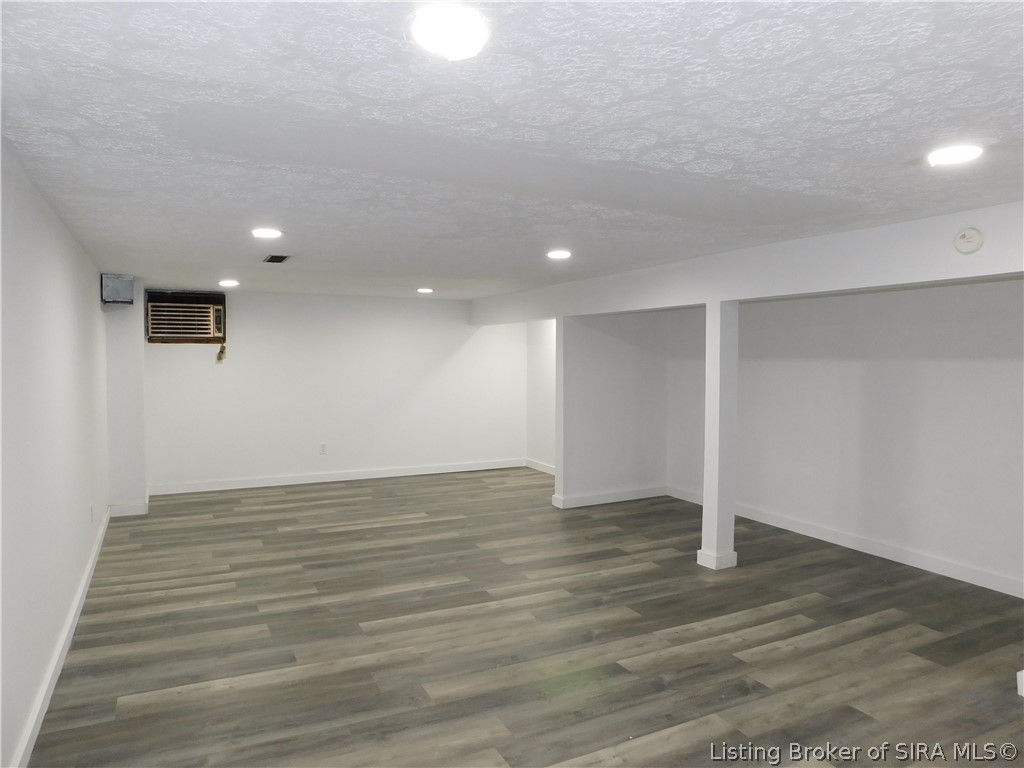 106 S Main Street Property Photo 15