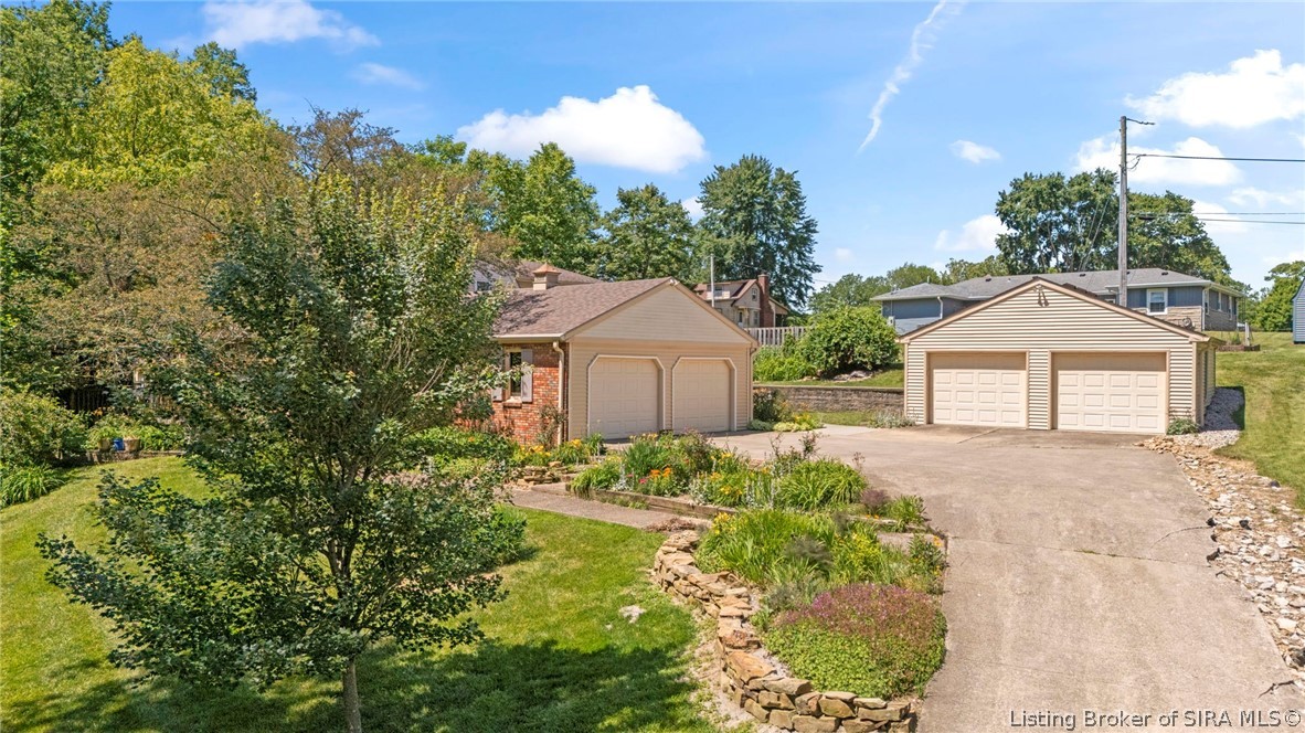 307 Hillcrest Drive Property Photo 40
