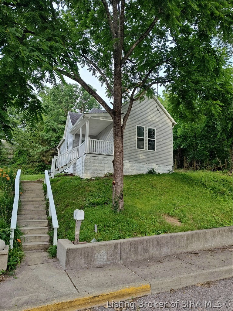 644 S Walnut Street Property Photo 1