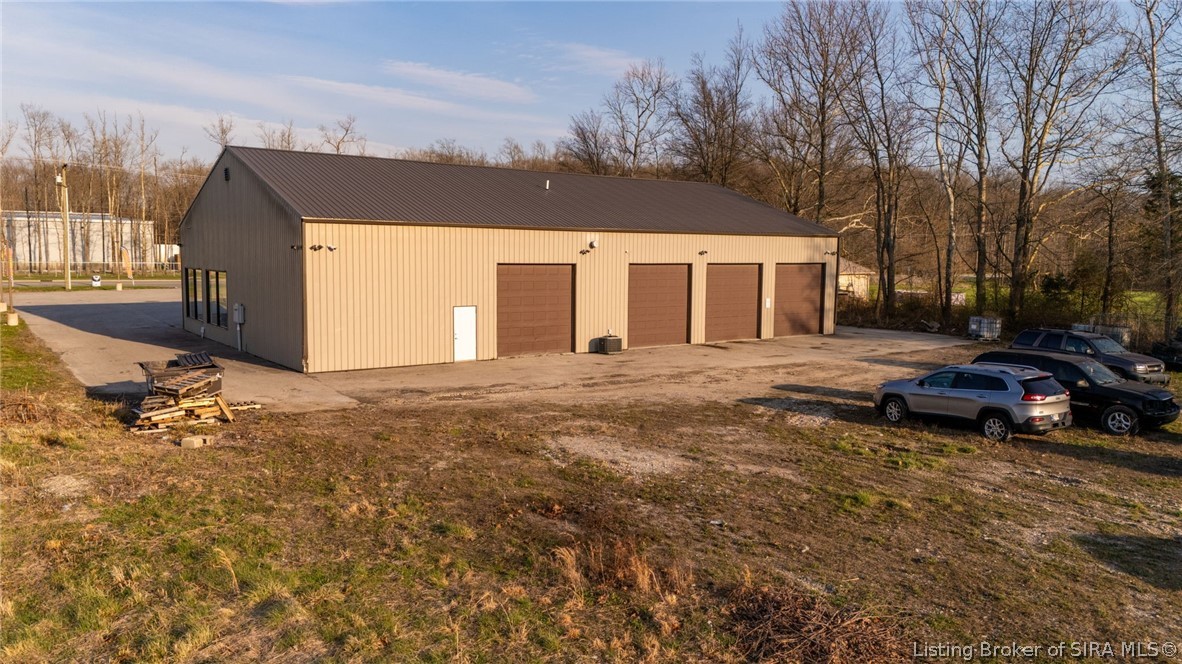 3250 W Clifty Drive Property Photo 9