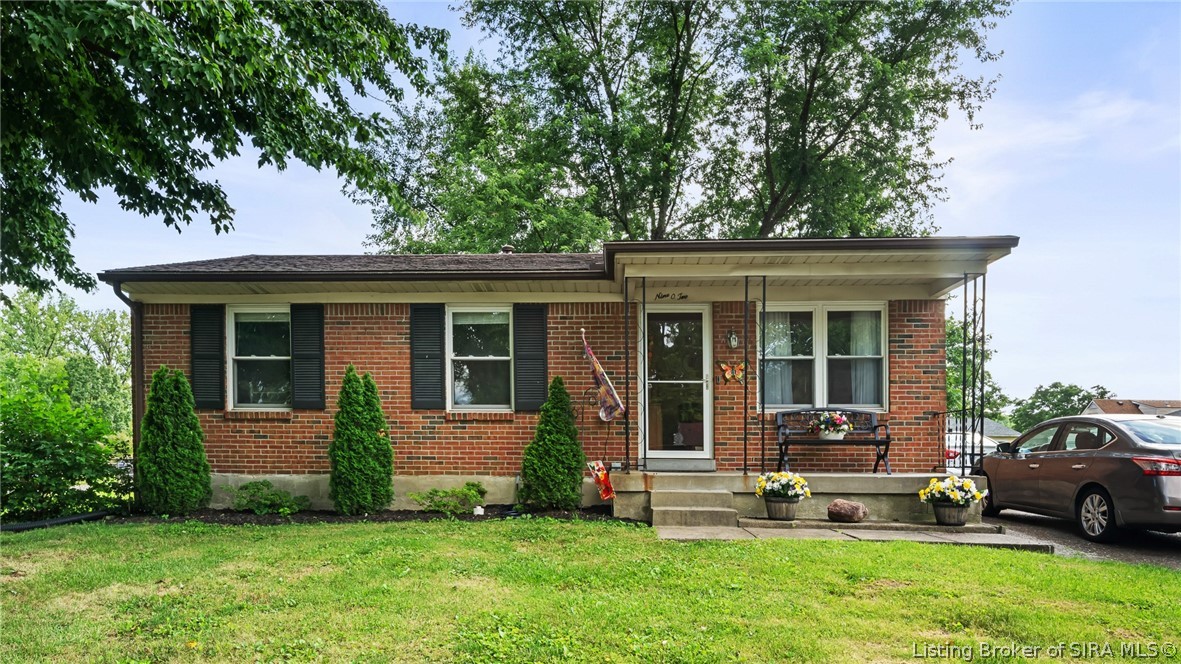 902 Washington Way Property Photo 1