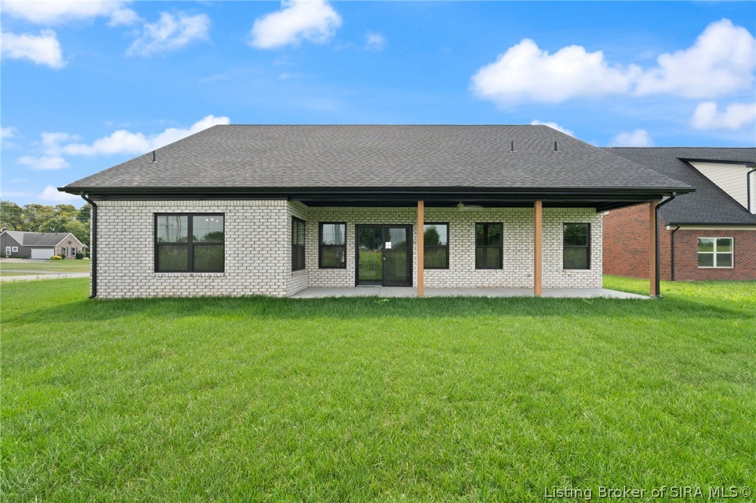 8140 Farming Way Property Photo 3