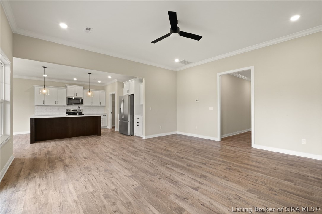8140 Farming Way Property Photo 13