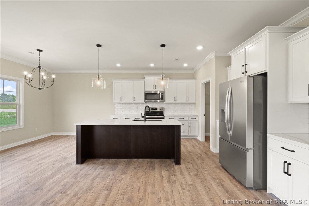 8140 Farming Way Property Photo 14