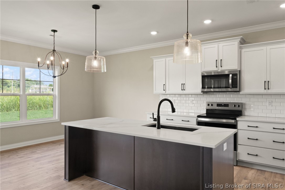 8140 Farming Way Property Photo 17