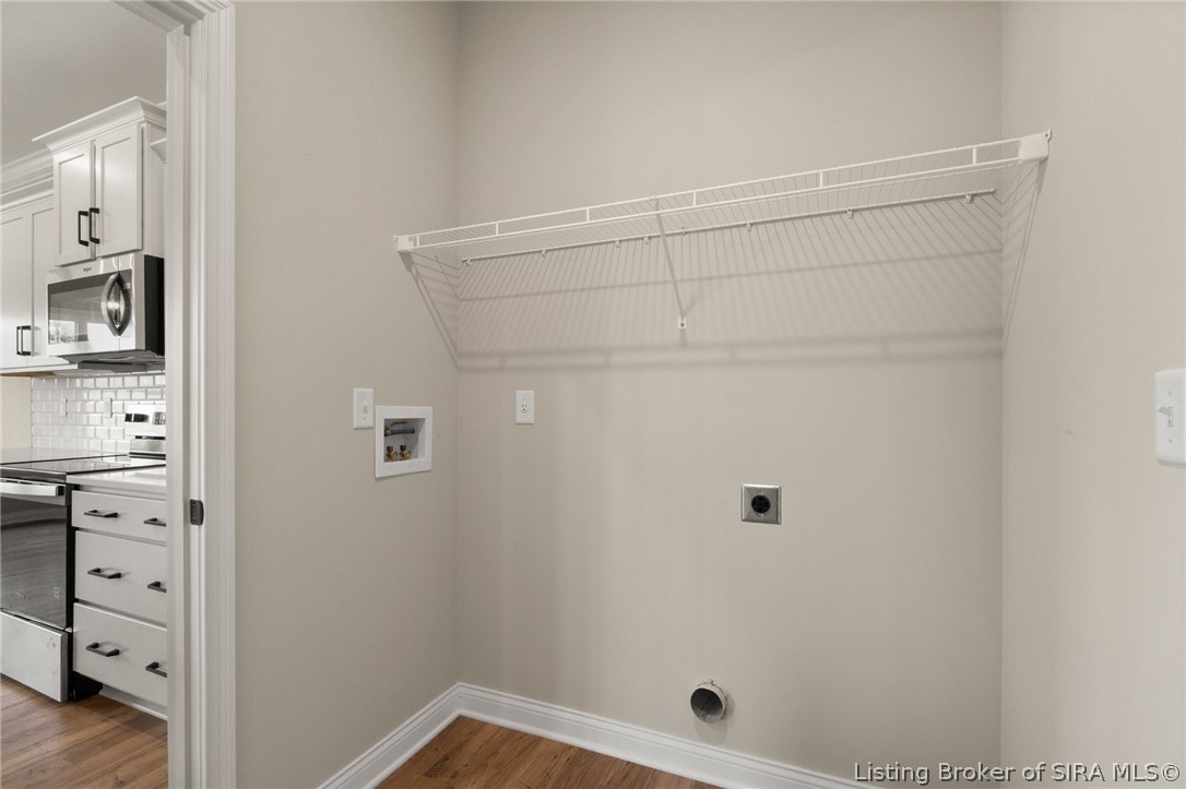 8140 Farming Way Property Photo 35