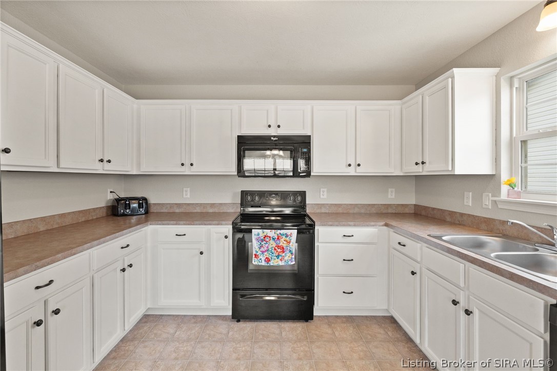 1604 Regans Way Property Photo 13