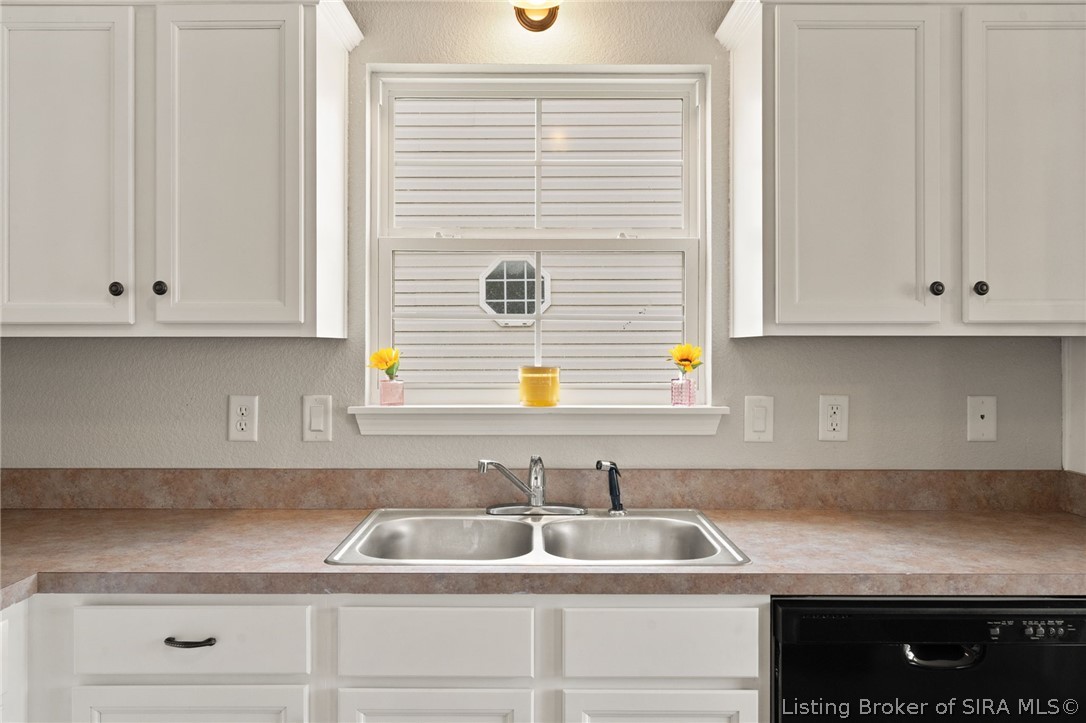 1604 Regans Way Property Photo 17