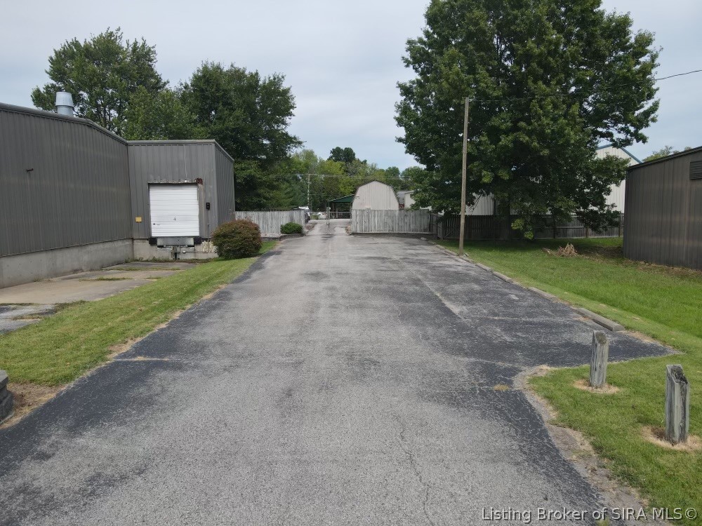 910 Industrial Boulevard Property Photo 1