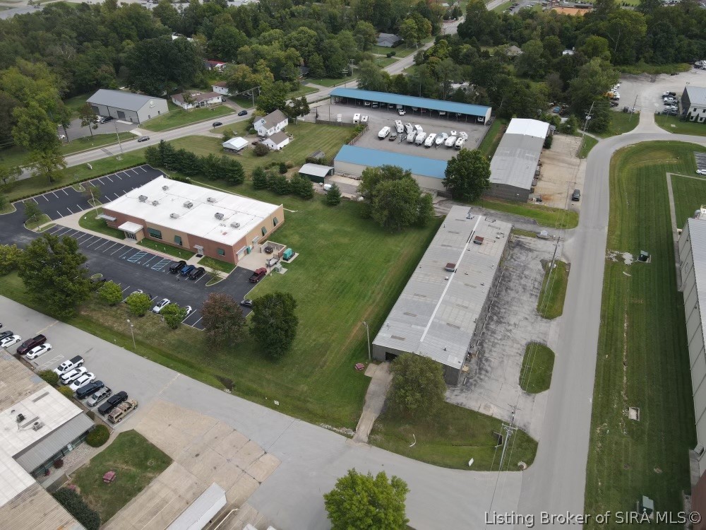 910 Industrial Boulevard Property Photo 5