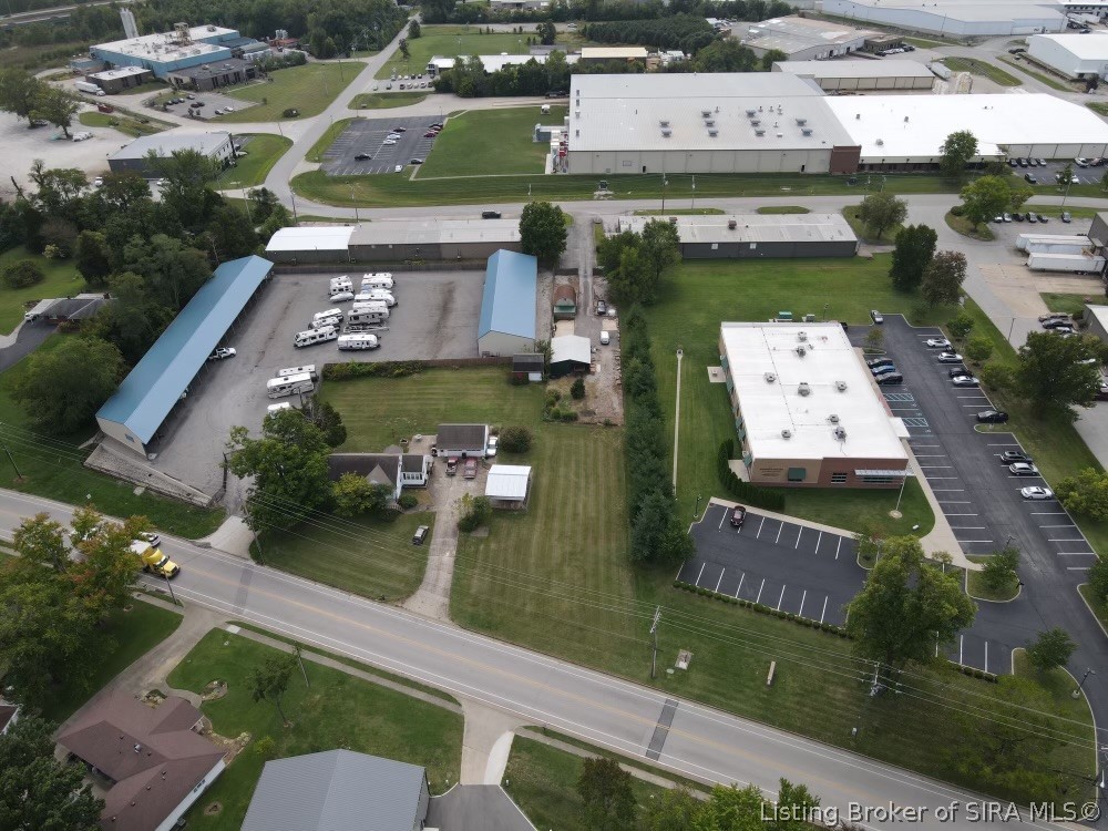910 Industrial Boulevard Property Photo 9