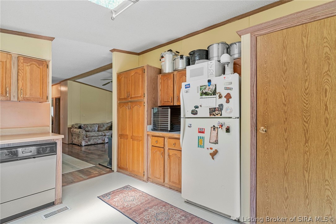 9727 E Vernon Ridge Road Property Photo 12