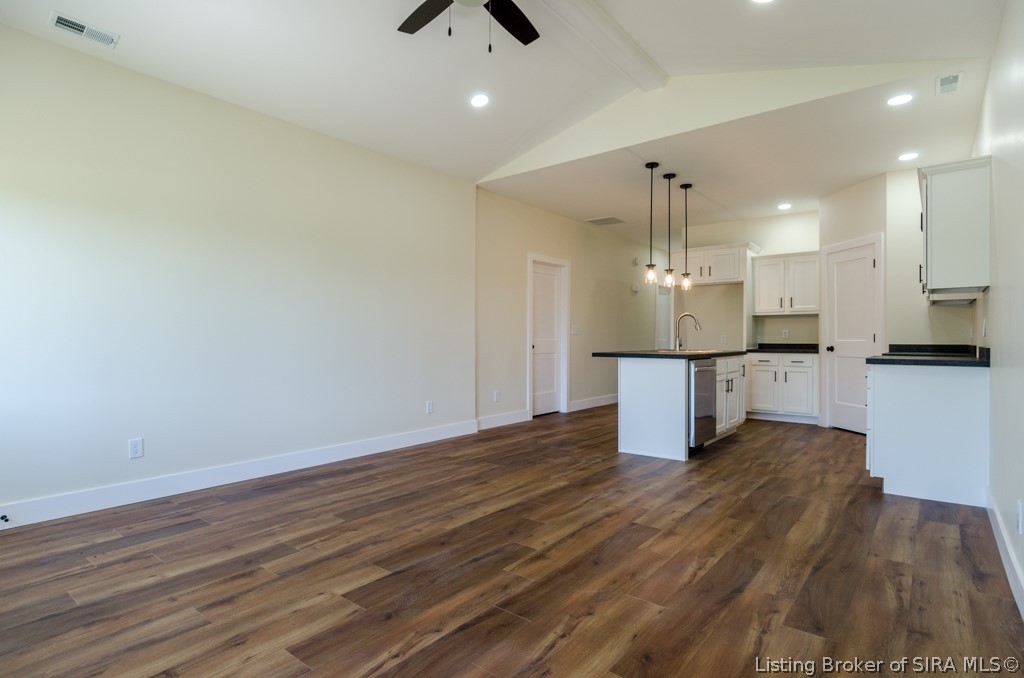 1098 Aspen Drive Property Photo 6
