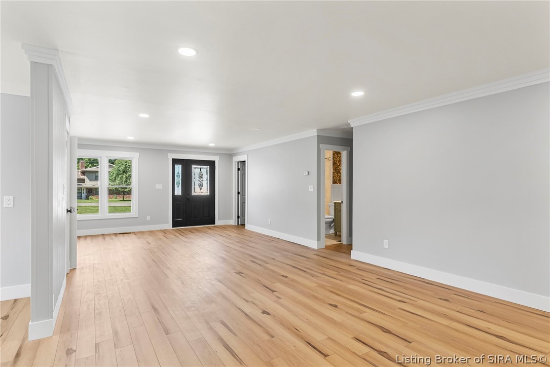 2037 Ridgewood Drive Property Photo 4