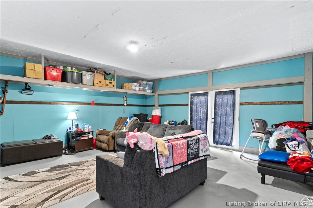 2610 S College Hills Dr Property Photo 14
