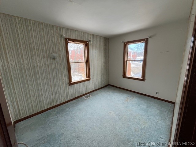 706 N Main Street Property Photo 7