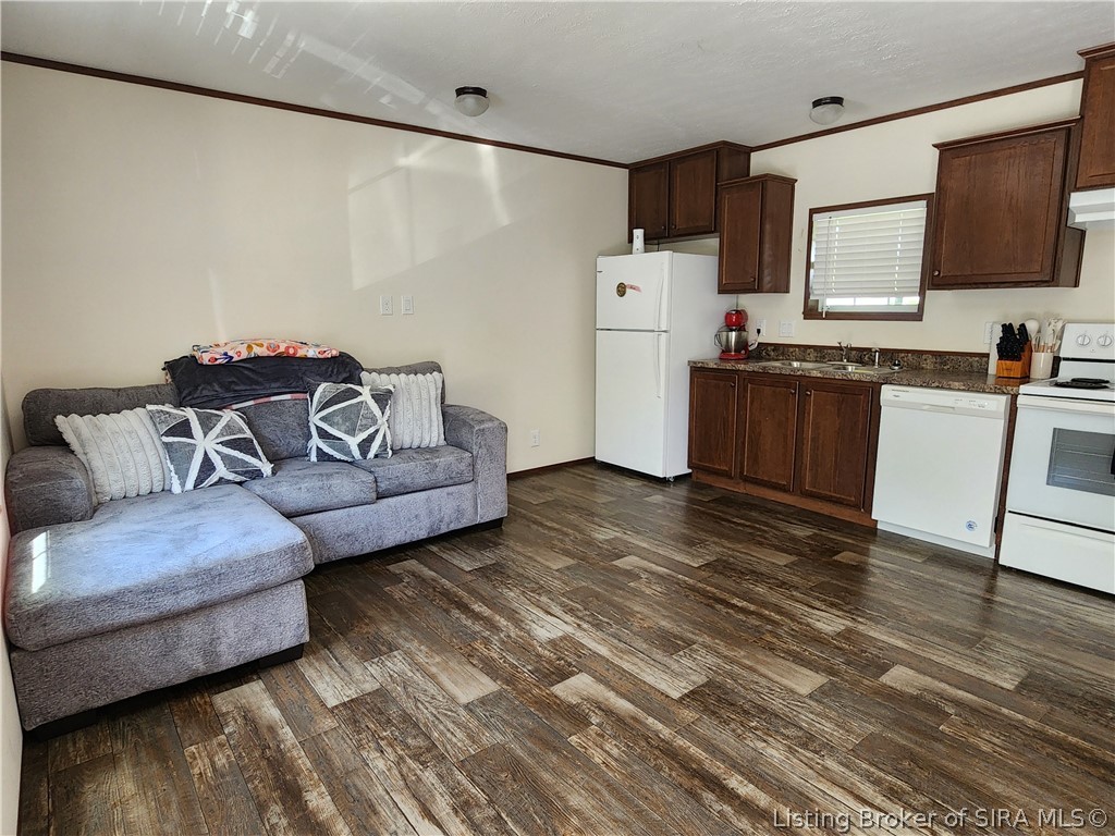 406 S Posey Street Property Photo 2