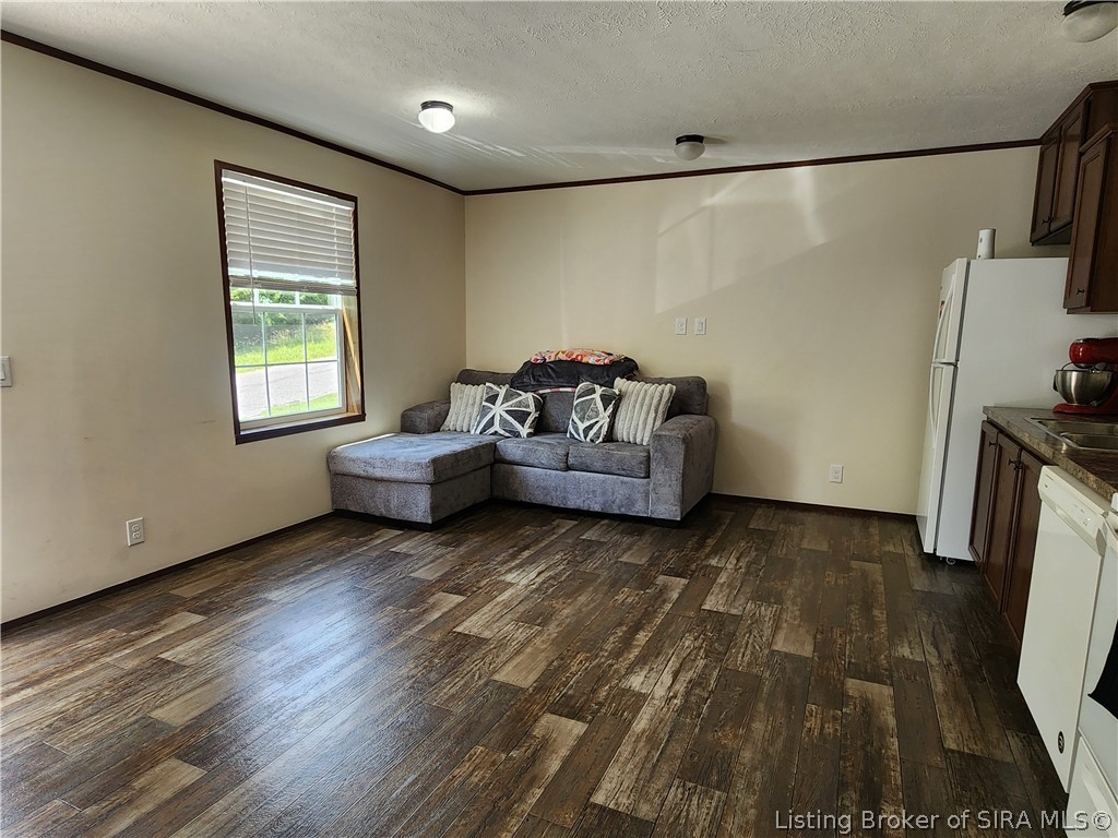 406 S Posey Street Property Photo 3
