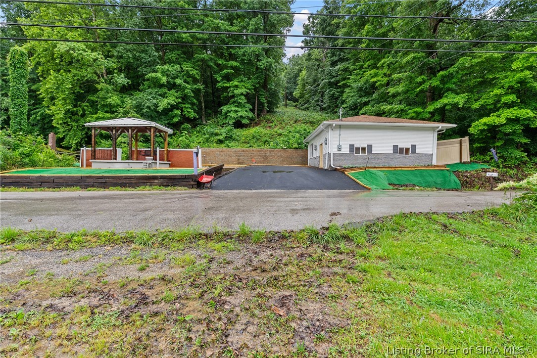 3285 Budd Road Property Photo 2